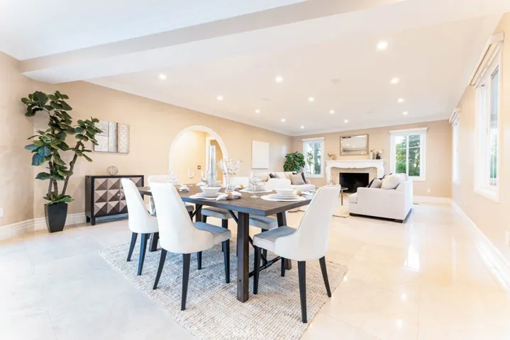10650 Oakdale Avenue, Chatsworth, California 91311