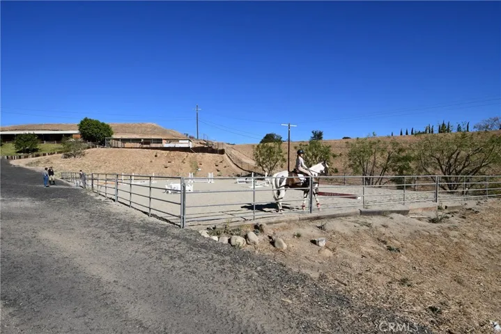 10650 Oakdale Avenue, Chatsworth, California 91311