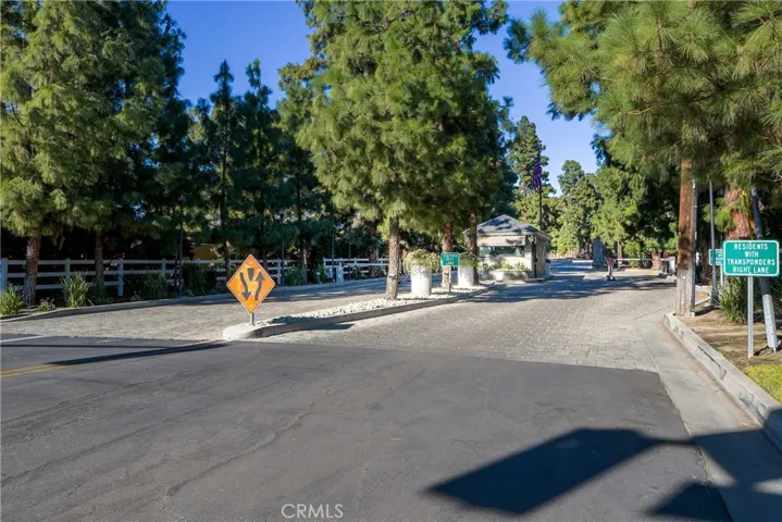 10650 Oakdale Avenue, Chatsworth, California 91311