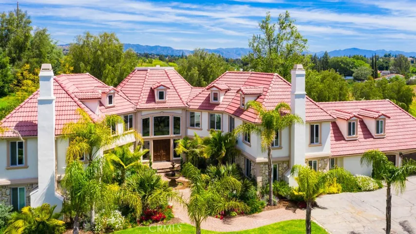 10650 Oakdale Avenue, Chatsworth, California 91311