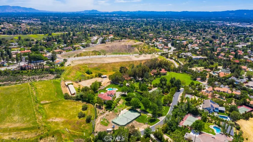 10650 Oakdale Avenue, Chatsworth, California 91311