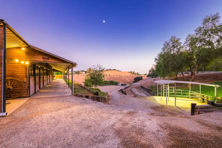 10650 Oakdale Avenue, Chatsworth, California 91311