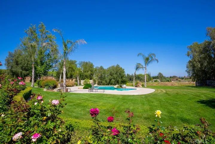 10650 Oakdale Avenue, Chatsworth, California 91311