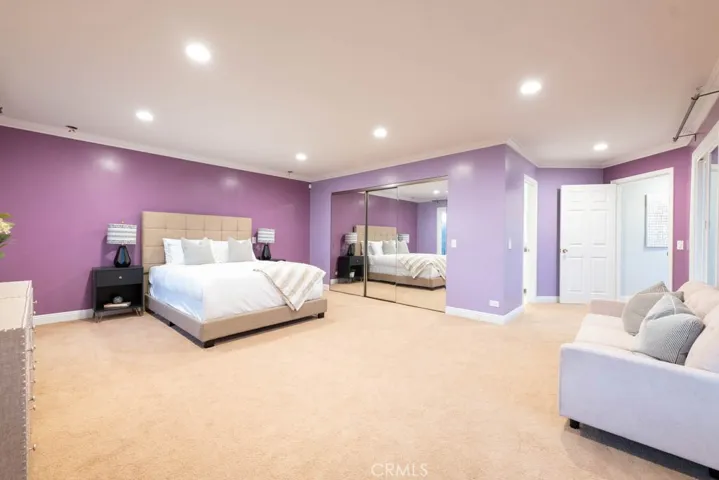 10650 Oakdale Avenue, Chatsworth, California 91311