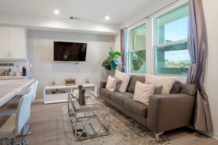 2060 Tango Loop 2, Chula Vista, California 91915