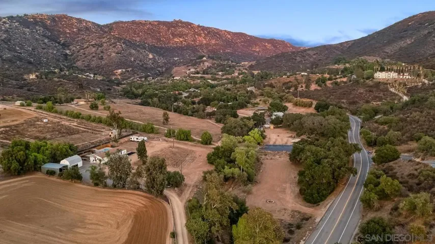 6140 Dehesa Rd, El Cajon, California 92019