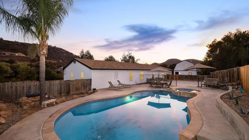 6140 Dehesa Rd, El Cajon, California 92019