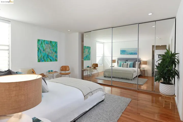 525 Mandana Blvd 102, Oakland, California 94610