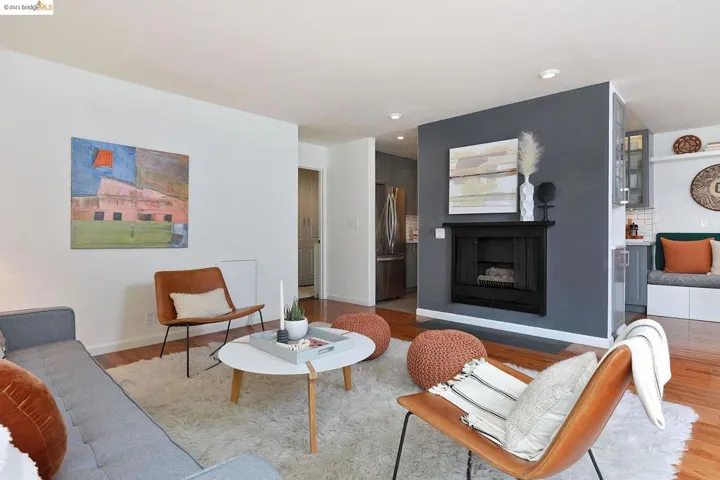 525 Mandana Blvd 102, Oakland, California 94610