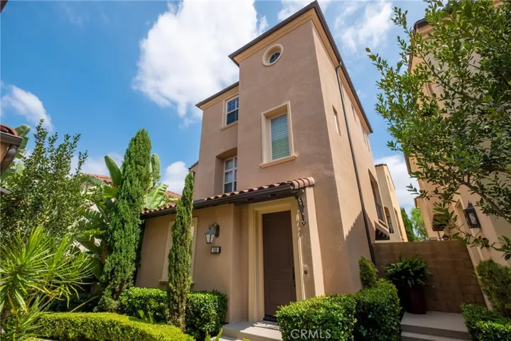 118 Strawberry, Irvine, California 92620