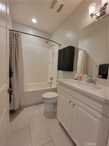 Hall bath #2