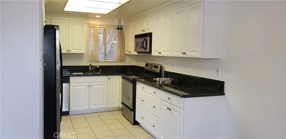 2290 Via Puerta B, Laguna Woods, California 92637