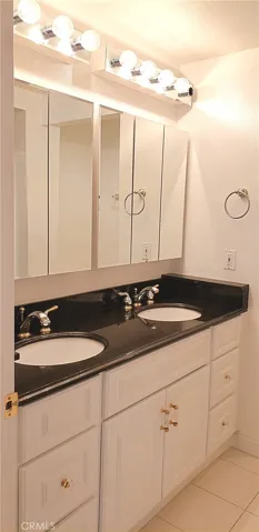 2290 Via Puerta B, Laguna Woods, California 92637