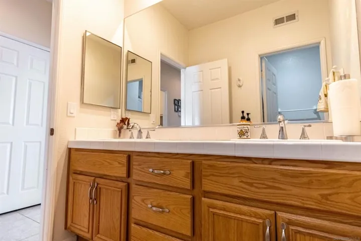 2211 Knollwood Ave, Fallbrook, California 92028