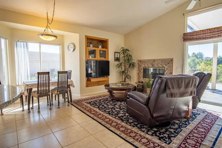 2211 Knollwood Ave, Fallbrook, California 92028
