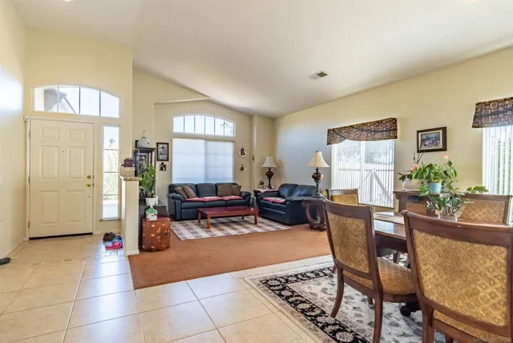 2211 Knollwood Ave, Fallbrook, California 92028