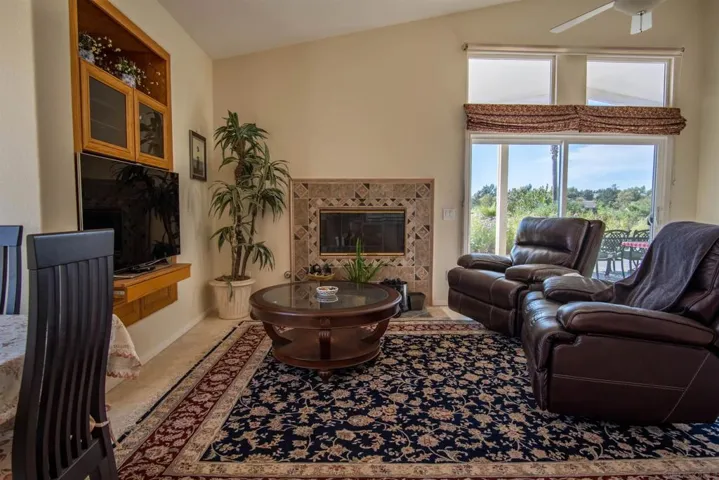 2211 Knollwood Ave, Fallbrook, California 92028