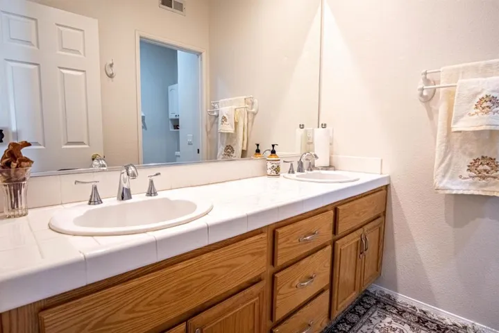 2211 Knollwood Ave, Fallbrook, California 92028