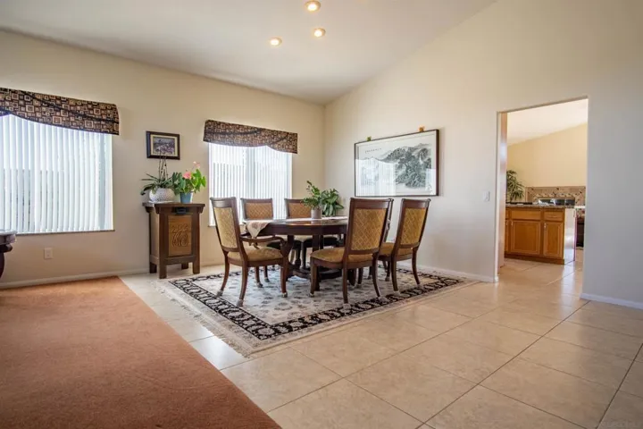 2211 Knollwood Ave, Fallbrook, California 92028