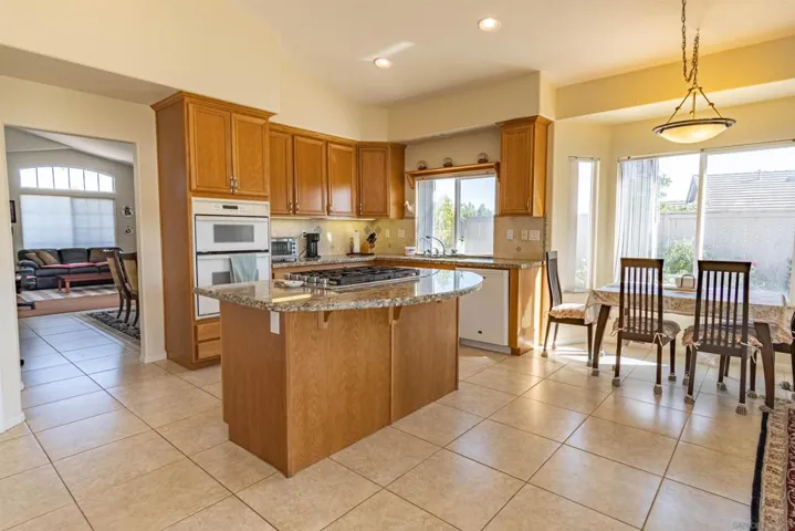 2211 Knollwood Ave, Fallbrook, California 92028