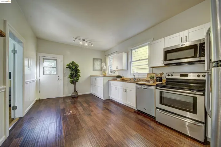 1634 Harmon St, Berkeley, California 94703