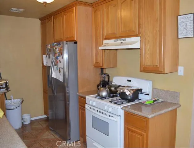 34182 Woods Avenue, Barstow, California 92311