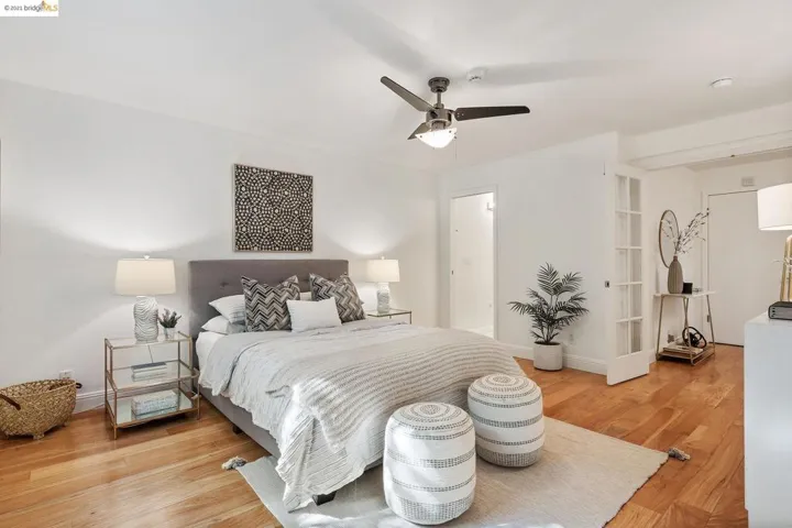 386 Santa Clara Ave 105, Oakland, California 94610