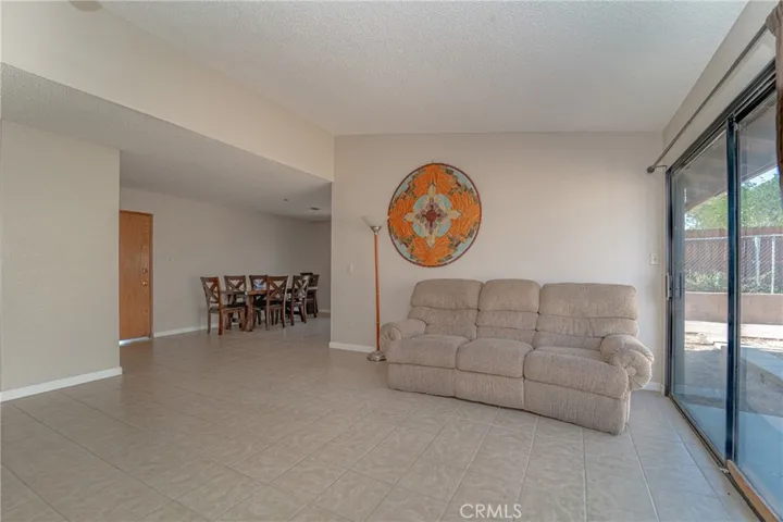 24012 Tahquitz Road, Apple Valley, California 92307