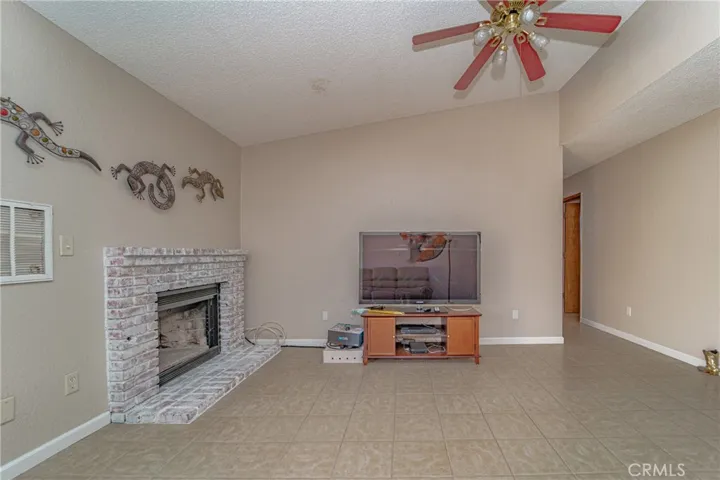 24012 Tahquitz Road, Apple Valley, California 92307