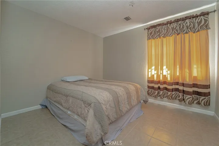 24012 Tahquitz Road, Apple Valley, California 92307