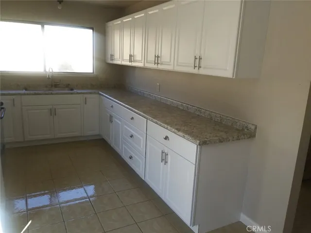 24012 Tahquitz Road, Apple Valley, California 92307