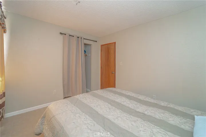 24012 Tahquitz Road, Apple Valley, California 92307