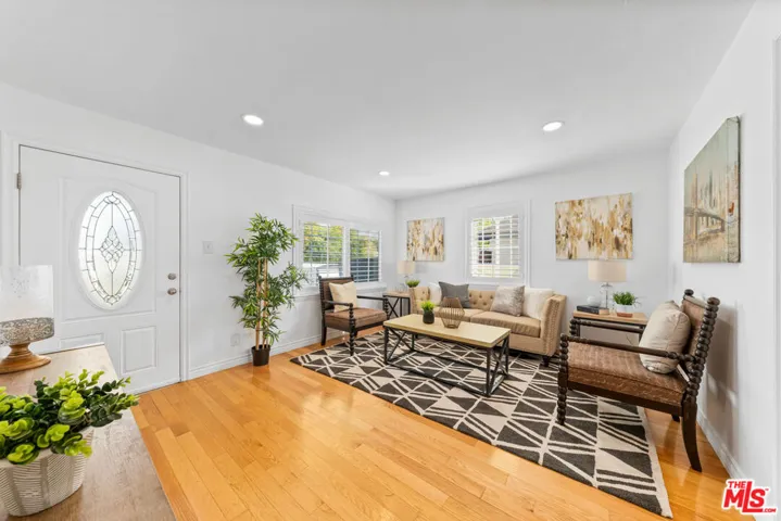 1829 N Brighton Street, Burbank, California 91506