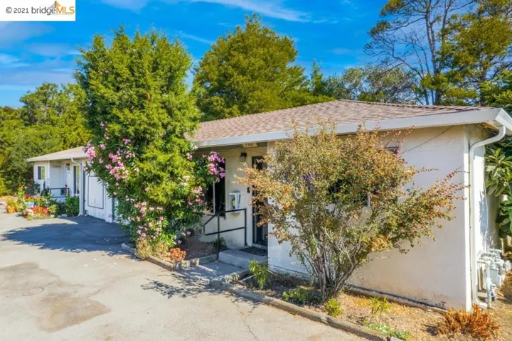 3301 35th Ave, Oakland, California 94619