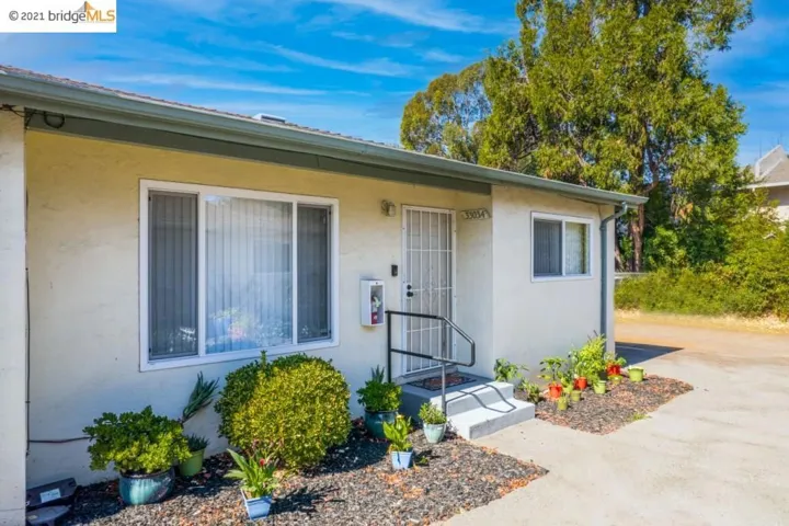 3301 35th Ave, Oakland, California 94619