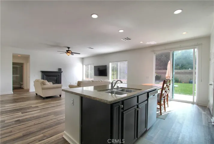 Kitchen/Main Living Room