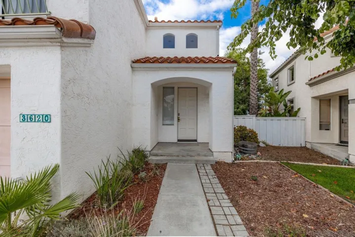 3620 Via Alicia, Oceanside, California 92056