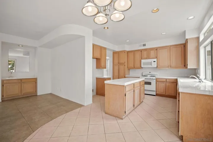 3620 Via Alicia, Oceanside, California 92056