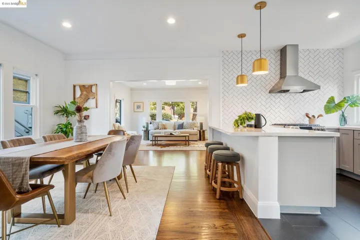 5437 El Camile Ave, Oakland, California 94619