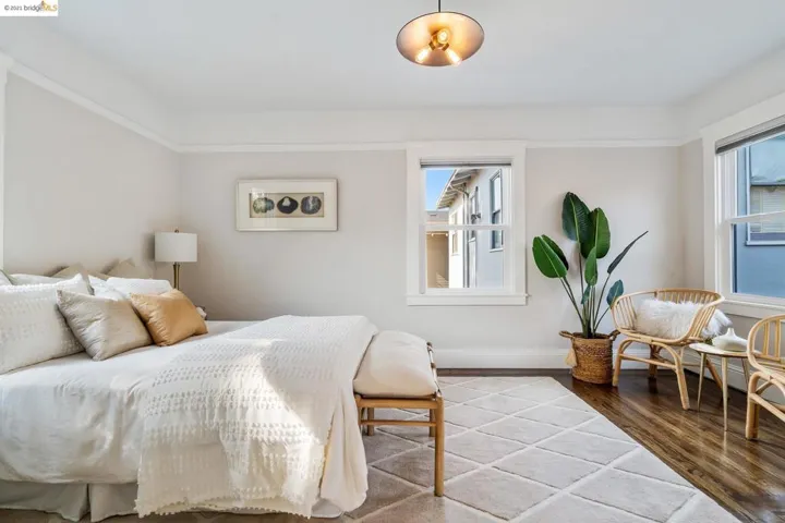 5437 El Camile Ave, Oakland, California 94619