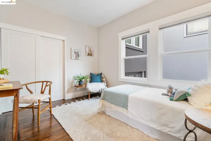 5437 El Camile Ave, Oakland, California 94619