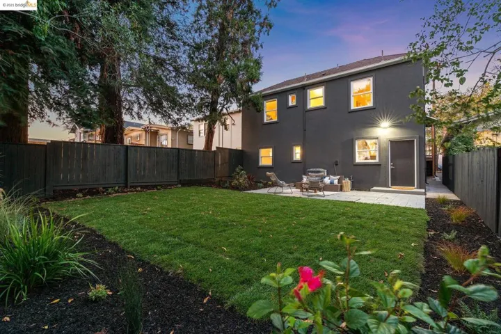 5437 El Camile Ave, Oakland, California 94619