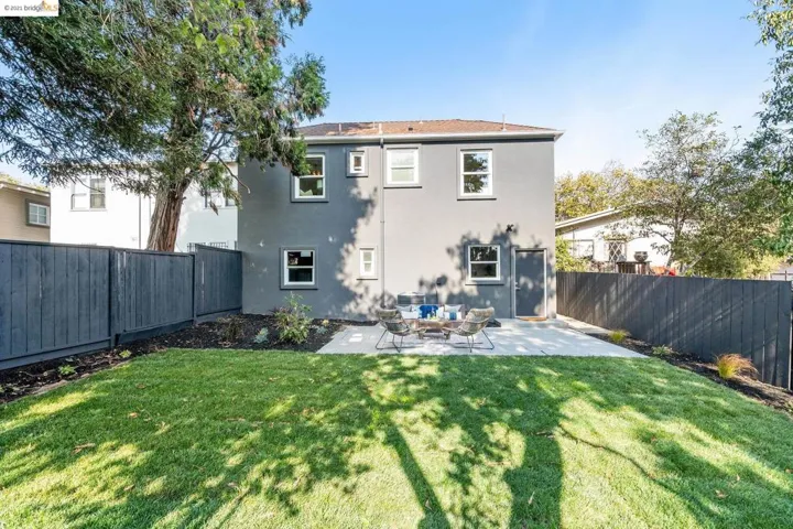 5437 El Camile Ave, Oakland, California 94619