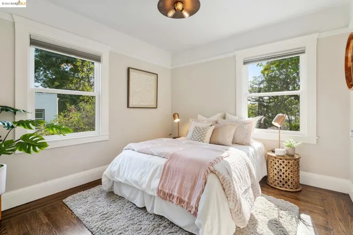 5437 El Camile Ave, Oakland, California 94619