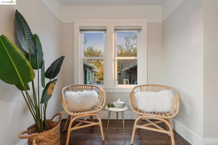 5437 El Camile Ave, Oakland, California 94619