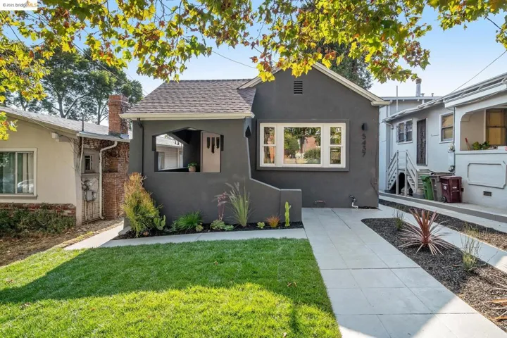 5437 El Camile Ave, Oakland, California 94619