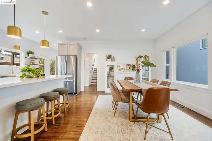 5437 El Camile Ave, Oakland, California 94619