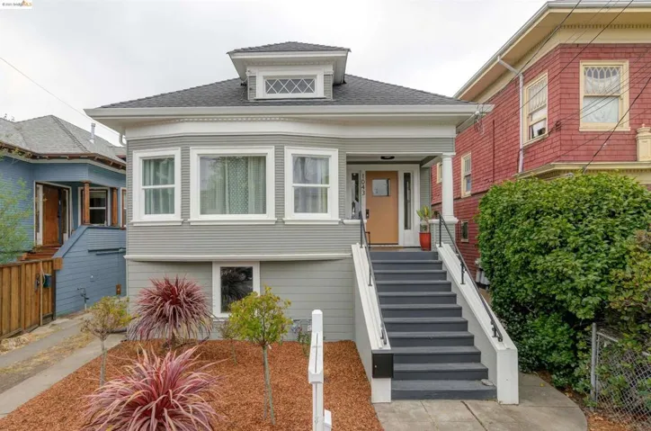 1043 60th Street, Oakland, California 94608