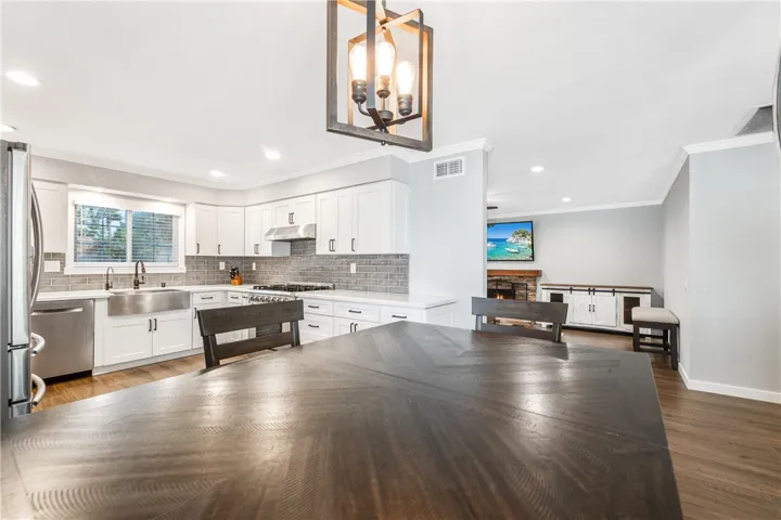 16396 Sandalwood Street, Fountain Valley, California 92708