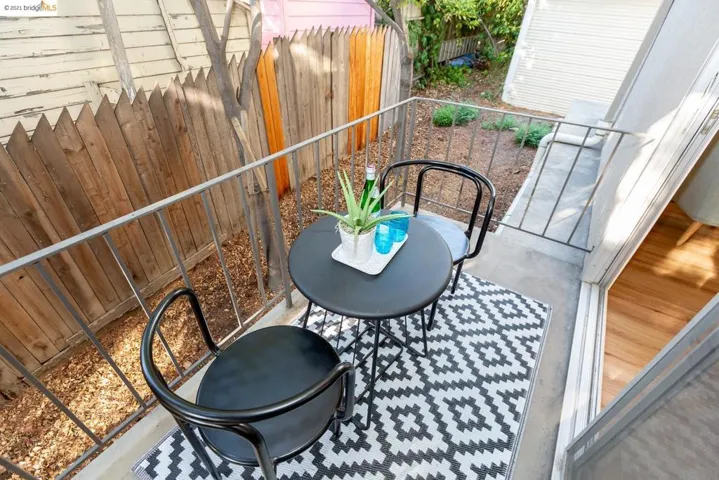 645 Chetwood St 106, Oakland, California 94610